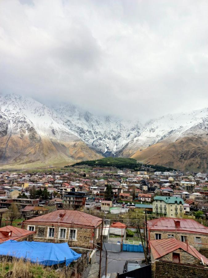 Maia's Guest House Gergeti Kazbegi Exterior foto